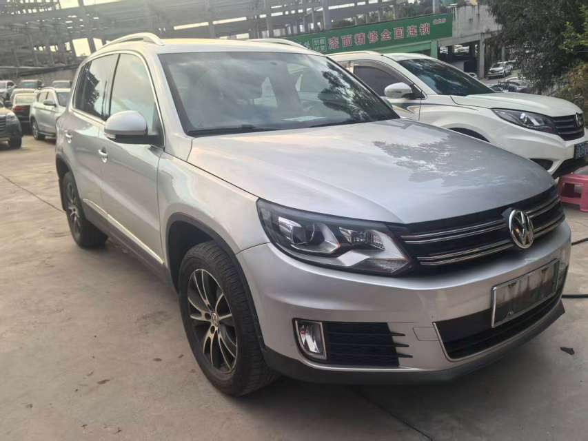 Volkswagen Tiguan 1.8T High Trim 3