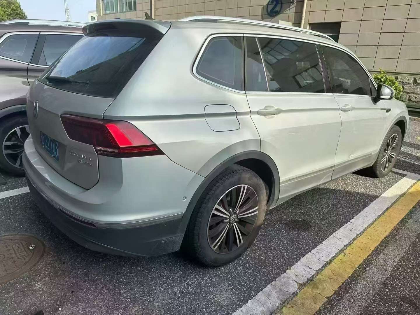 Volkswagen Tiguan L Flagship 2