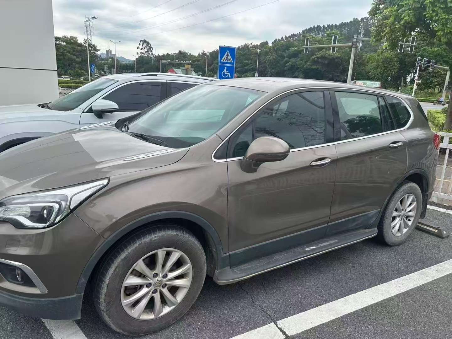 Buick Envision 28T AWD Elite 3