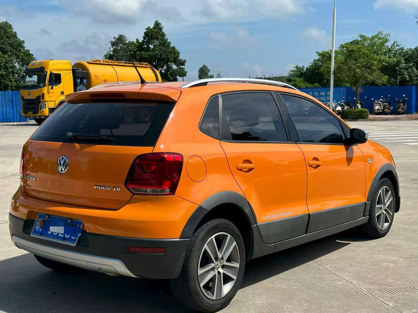 Volkswagen Polo 2013 1.6L Automatic 9