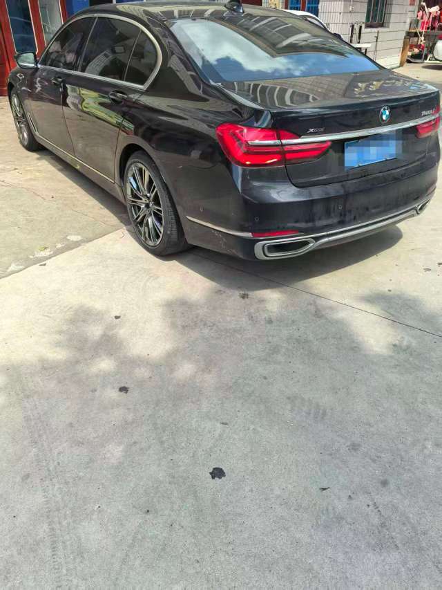 BMW 7 Series 740Li Automatic Large Sunroof 4