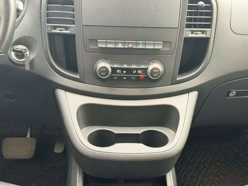 Mercedes-Benz Vito 2019 2.0T 7-Seater Business Edition 5