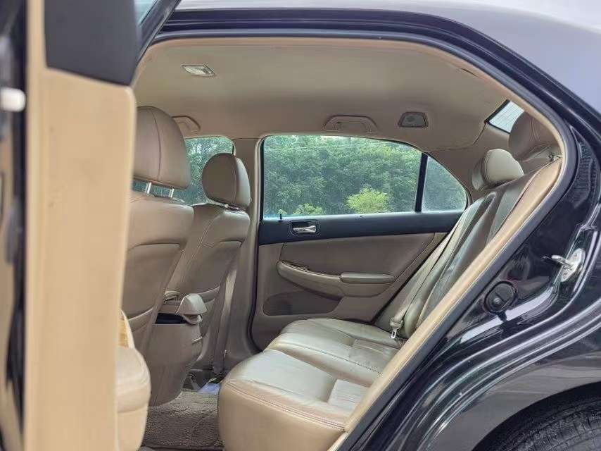 Honda Accord 2.0L Comfort Edition 7
