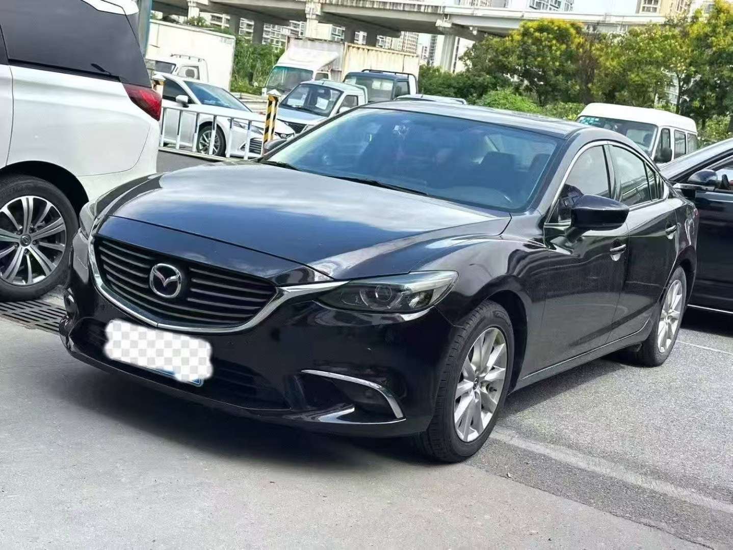 Mazda Atenza 2.0L Automatic Sunroof Skyactiv Luxury Edition