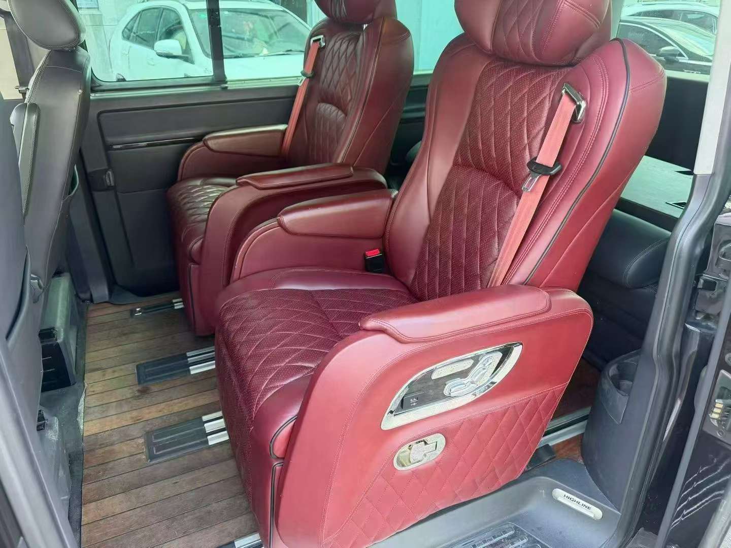 Volkswagen Multivan 2014 2.0T 7-Seat Executive Edition 5