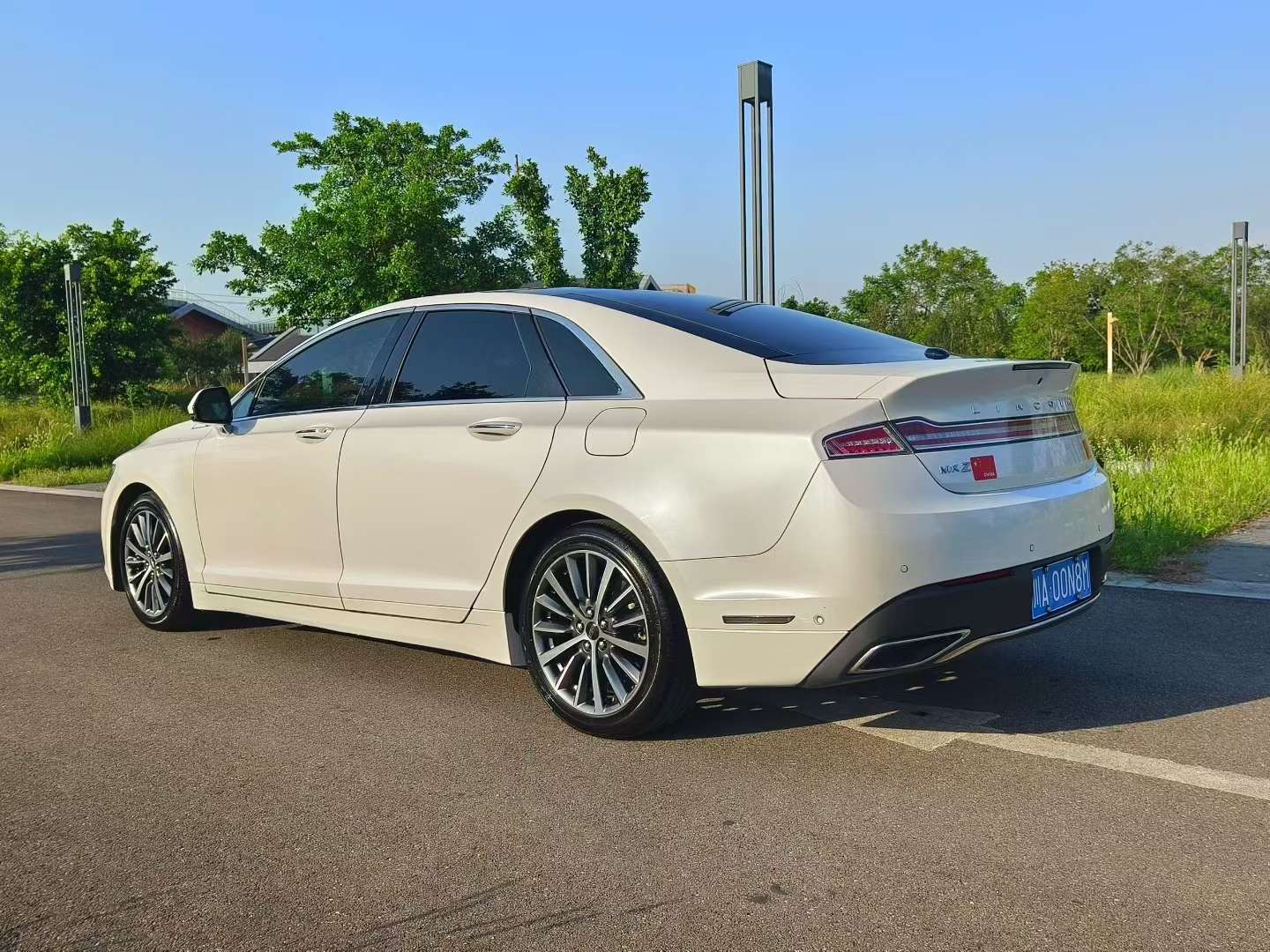 Lincoln MKZ 2017 2.0T Elegance Sunroof Edition 9