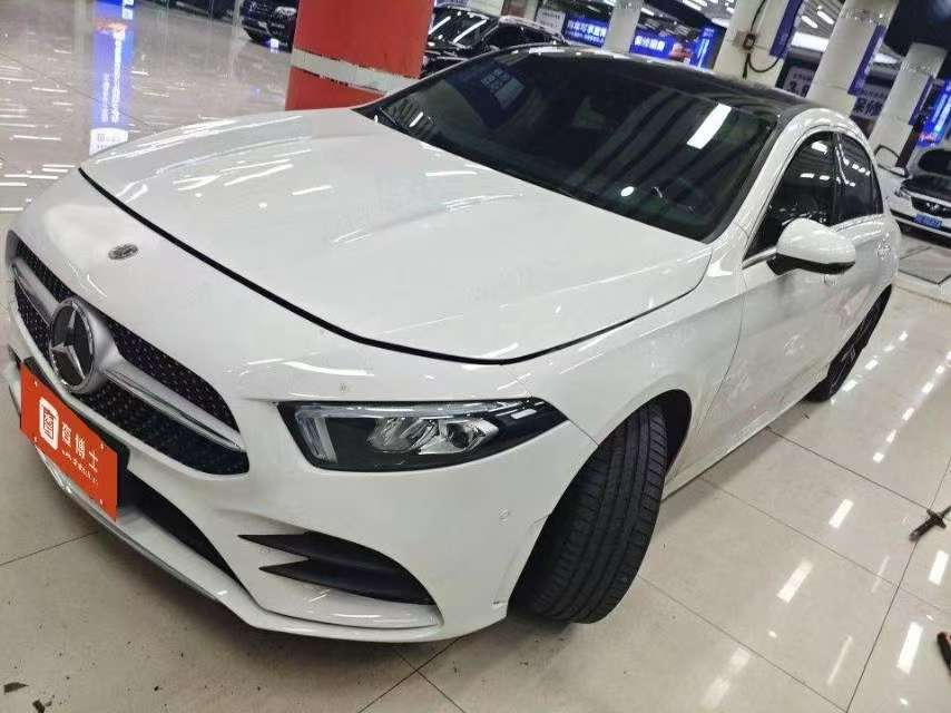 Mercedes-Benz A-Class A200L 1.3T Fashion