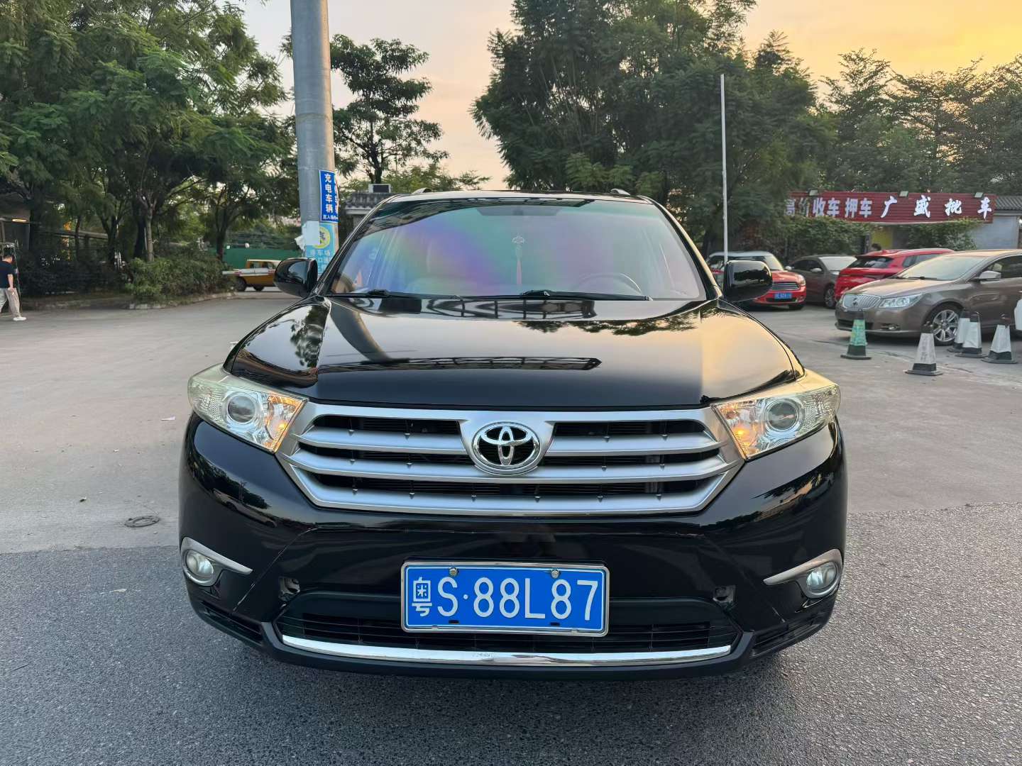 Toyota Highlander 2.7 Luxury 7-Seater 6