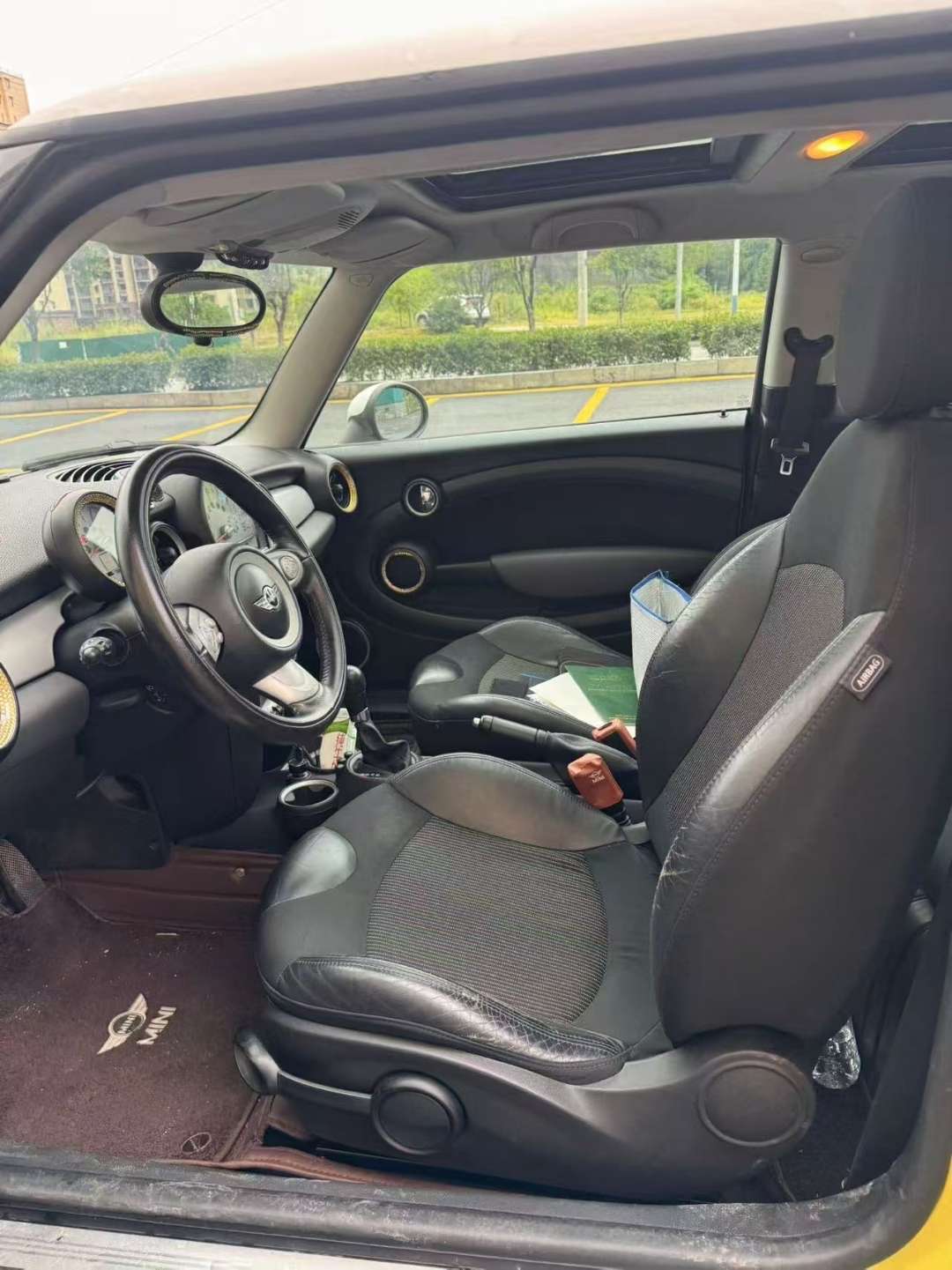 BMW MINI 8