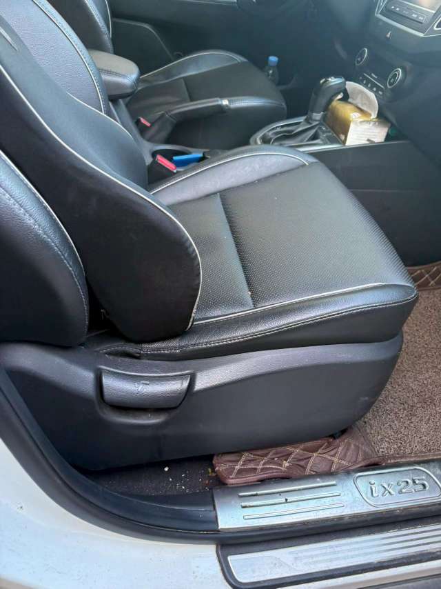 Hyundai ix25 1.6L FWD Premium Edition 5