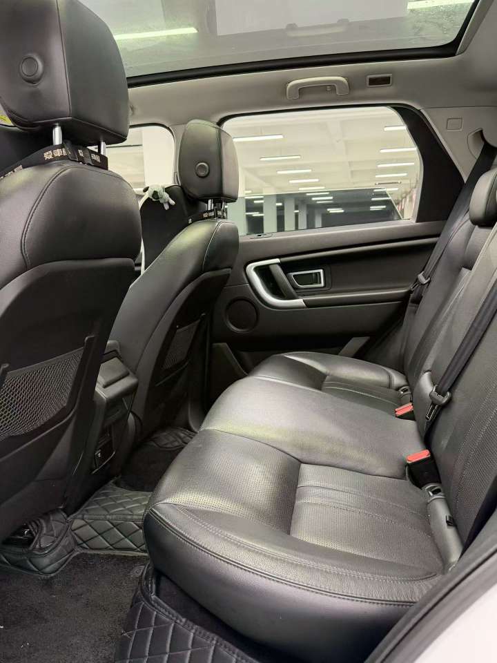 Land Rover Discovery Sport 2017 2.0T Cool Black Limited Edition 5