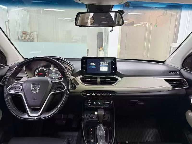 Baojun 530 2018 1.5T DCT Flagship 5