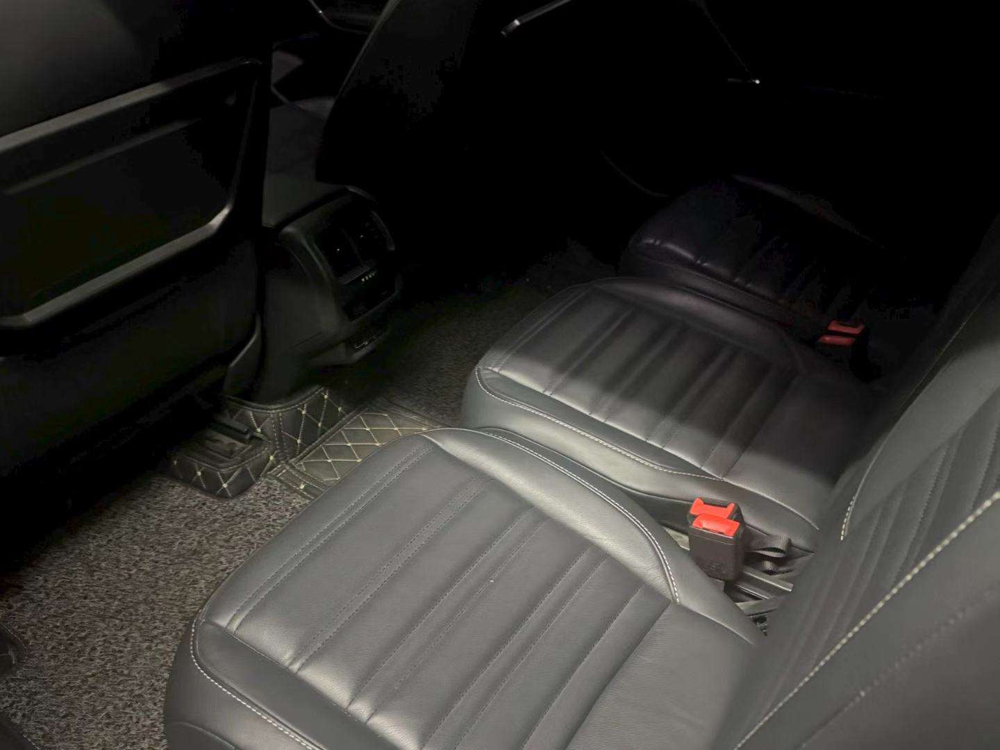 Volkswagen Touran 1.4T Comfort Edition 7-Seater 4