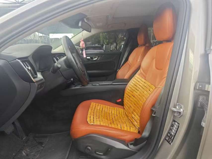 Volvo S60 2020 2.0T Automatic Panoramic Sunroof 8