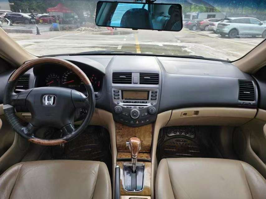 Honda Accord 2.0L Comfort Edition 5