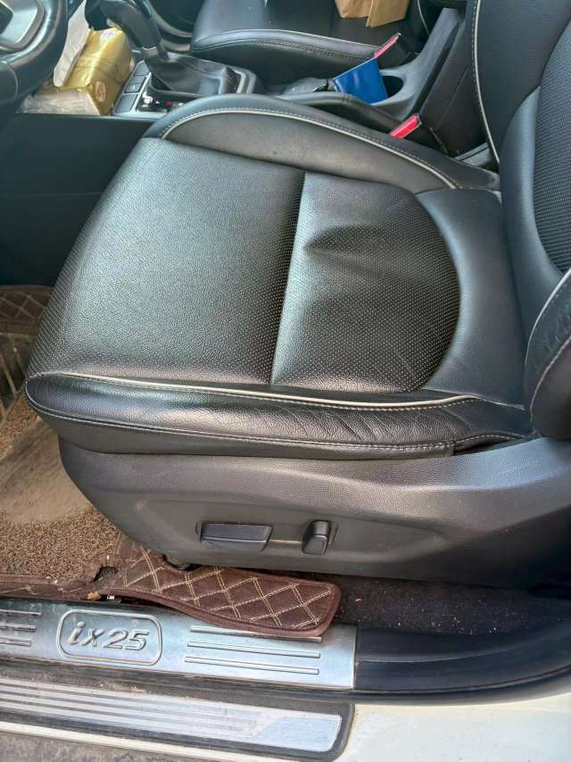 Hyundai ix25 1.6L FWD Premium Edition 3