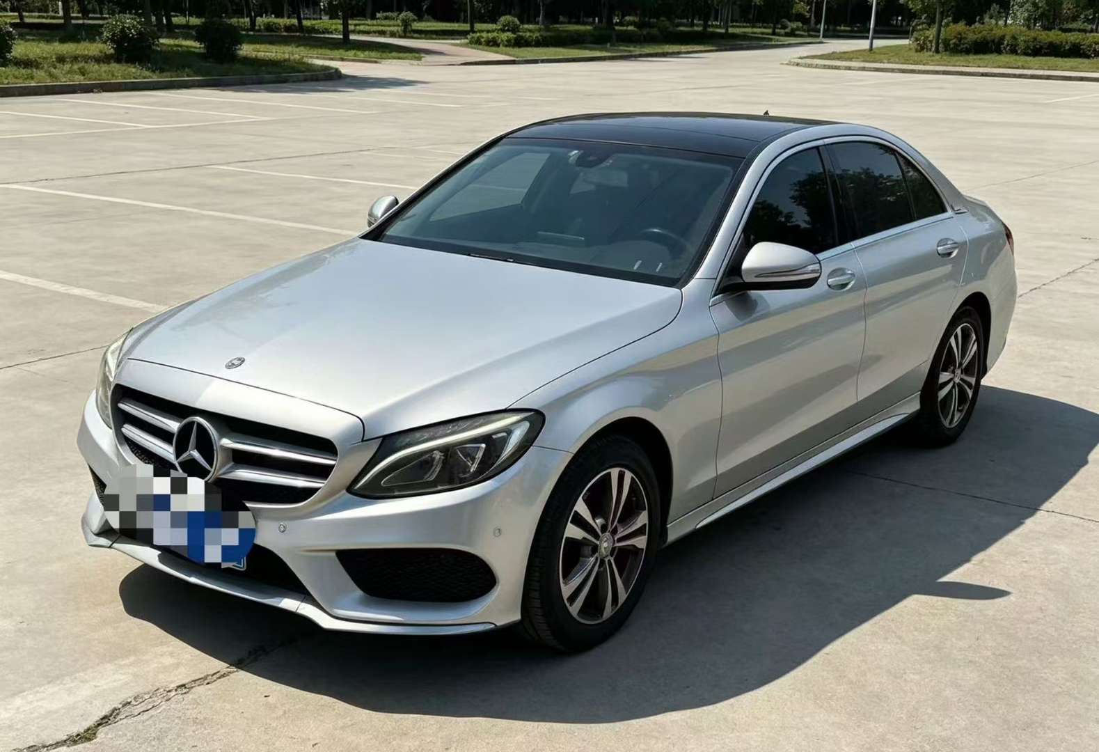 Mercedes-Benz C-Class 2