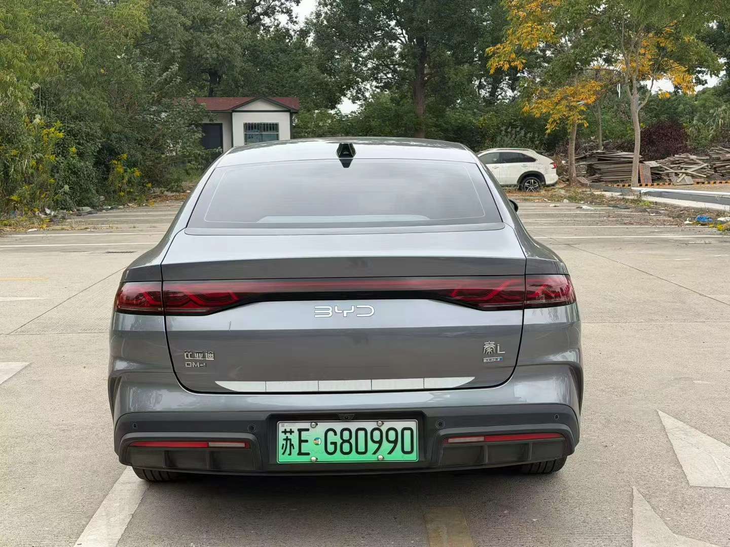 BYD Qin L 5