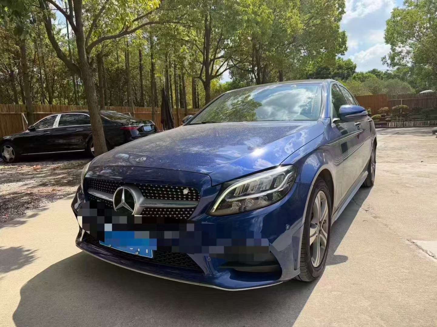 Mercedes-Benz C-Class C260L 3