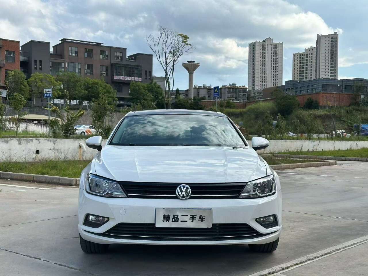 Volkswagen Lamando 1.4T 280 Automatic with Sunroof 2