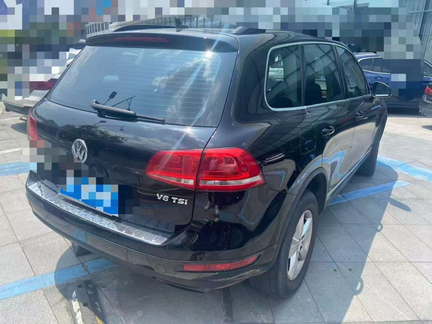 Volkswagen Touareg 3.0L High Trim 2