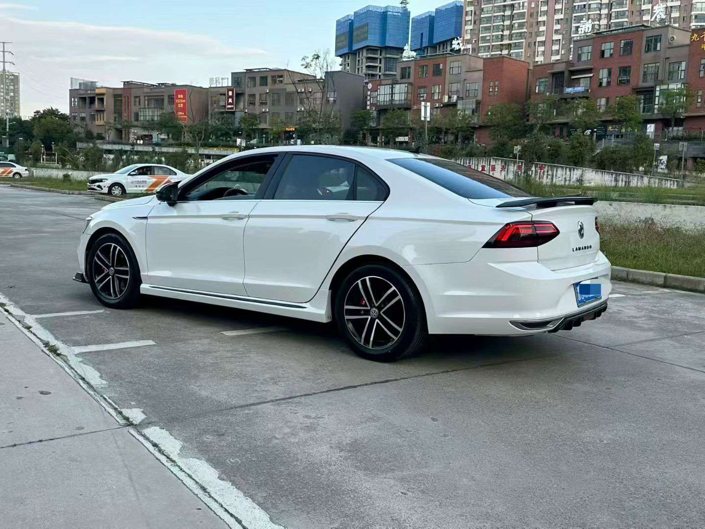 Volkswagen Lamando 2020 1.4T 280 High Power 9