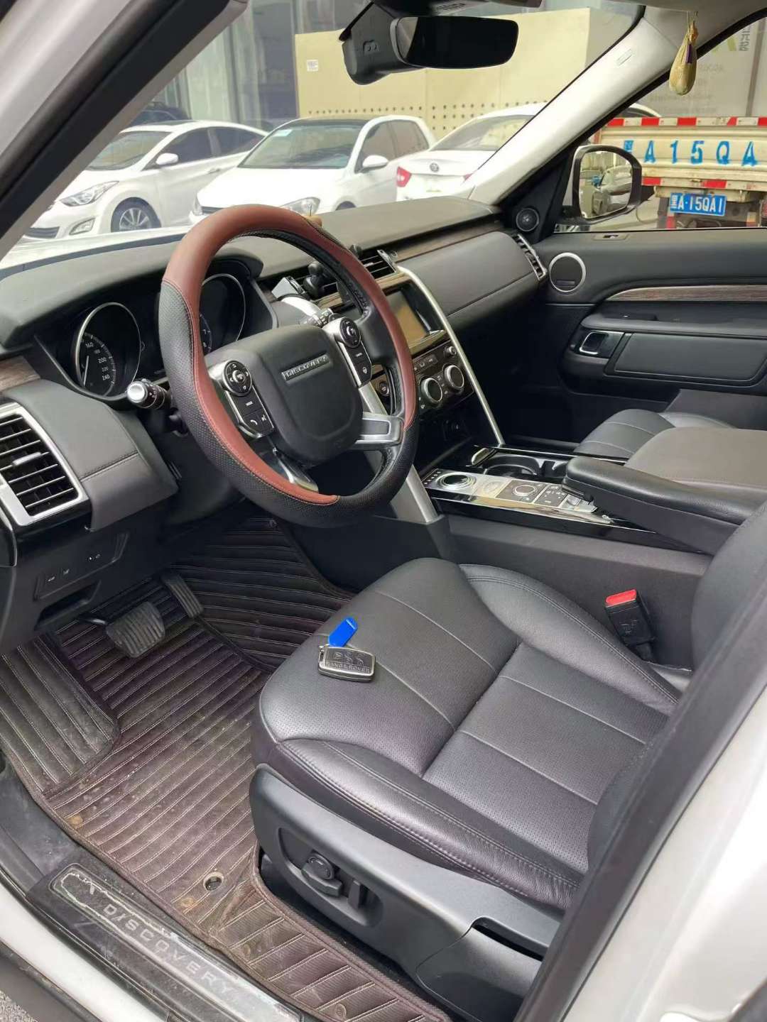 Land Rover Discovery 5 2017 HSE 7-Seater 4WD High Trim 7