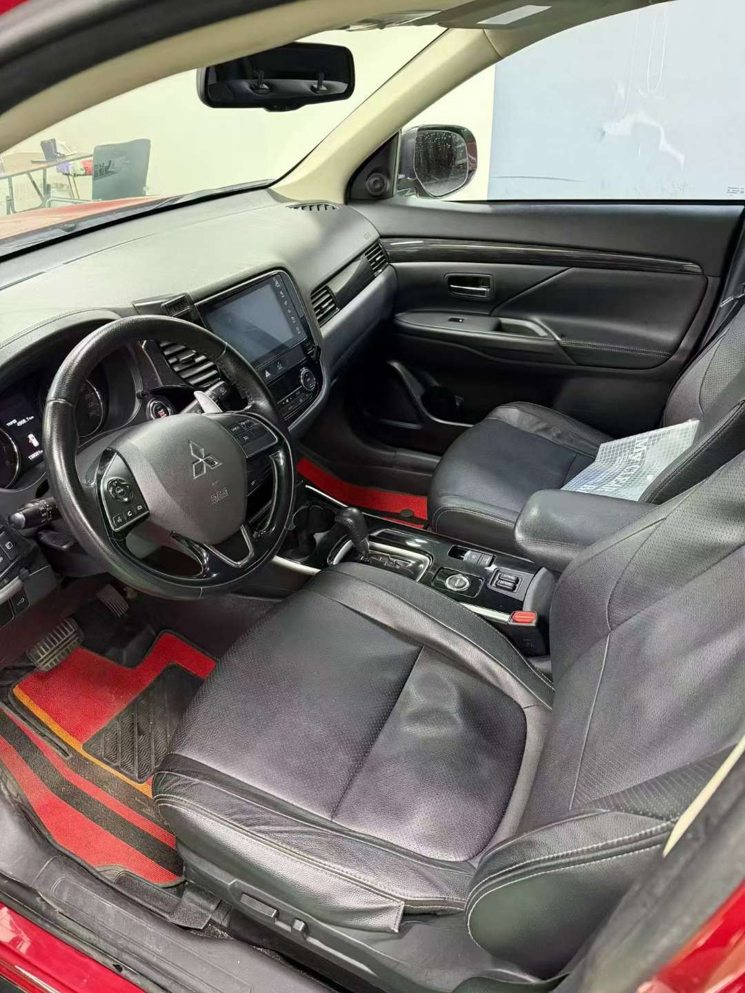 Mitsubishi Outlander 2.4L 4WD 2