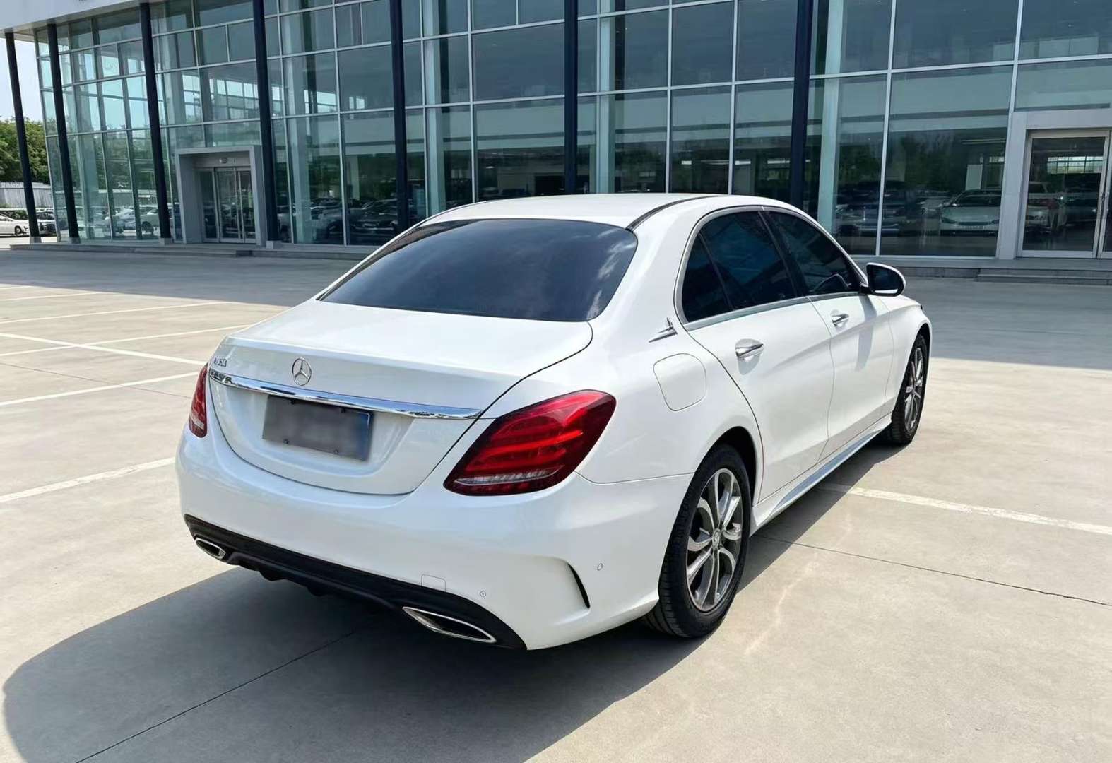 Mercedes-Benz C-Class 4