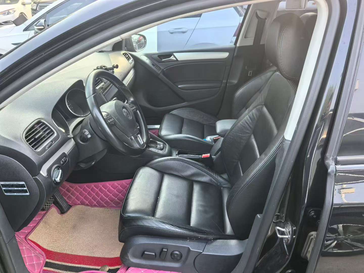 Volkswagen Golf 1.4T Automatic 2