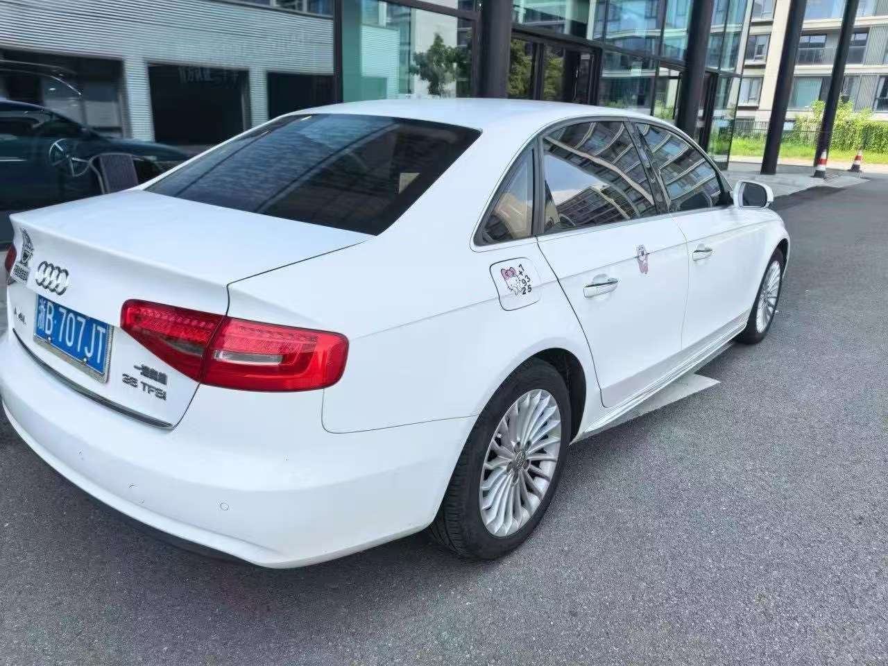Audi A4L 2.0T Automatic Sunroof 3