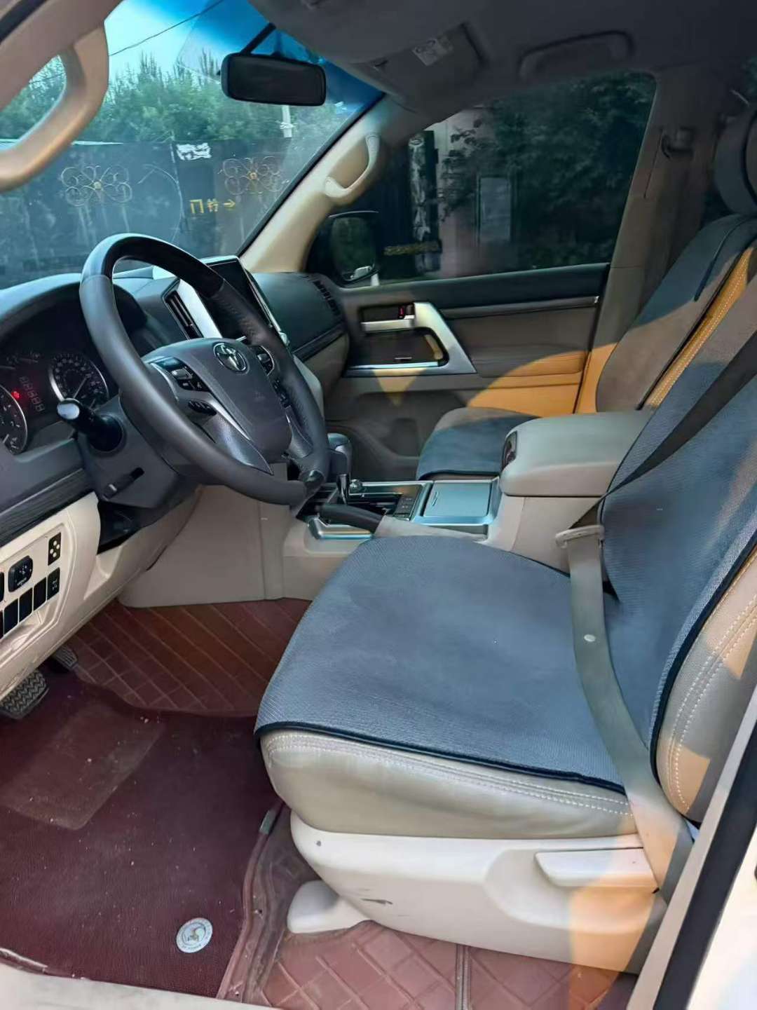 Toyota Land Cruiser 2014 4
