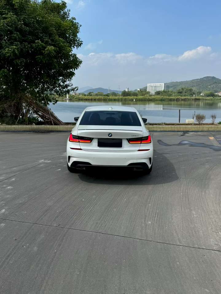 BMW 3 Series 2020 325i M Sport Night Edition 3