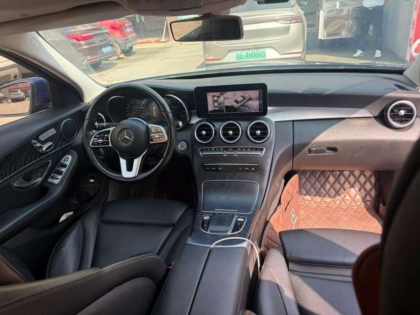 Mercedes-Benz C-Class C260L 5