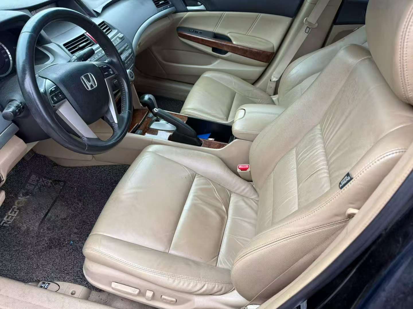 Honda Accord 2011 2.0L Automatic Sunroof Version 4