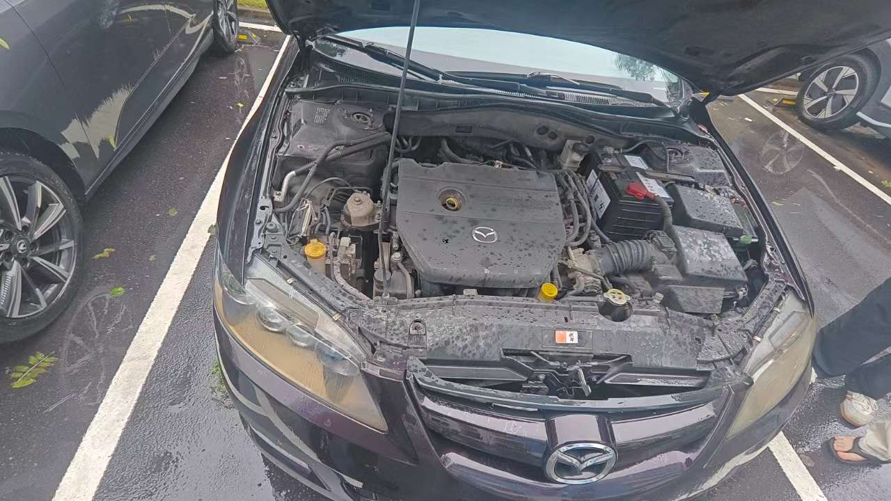 Mazda 6 2.0L Comfort Edition 6