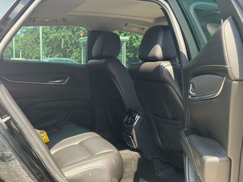 Cadillac XTS 28T Technical 8