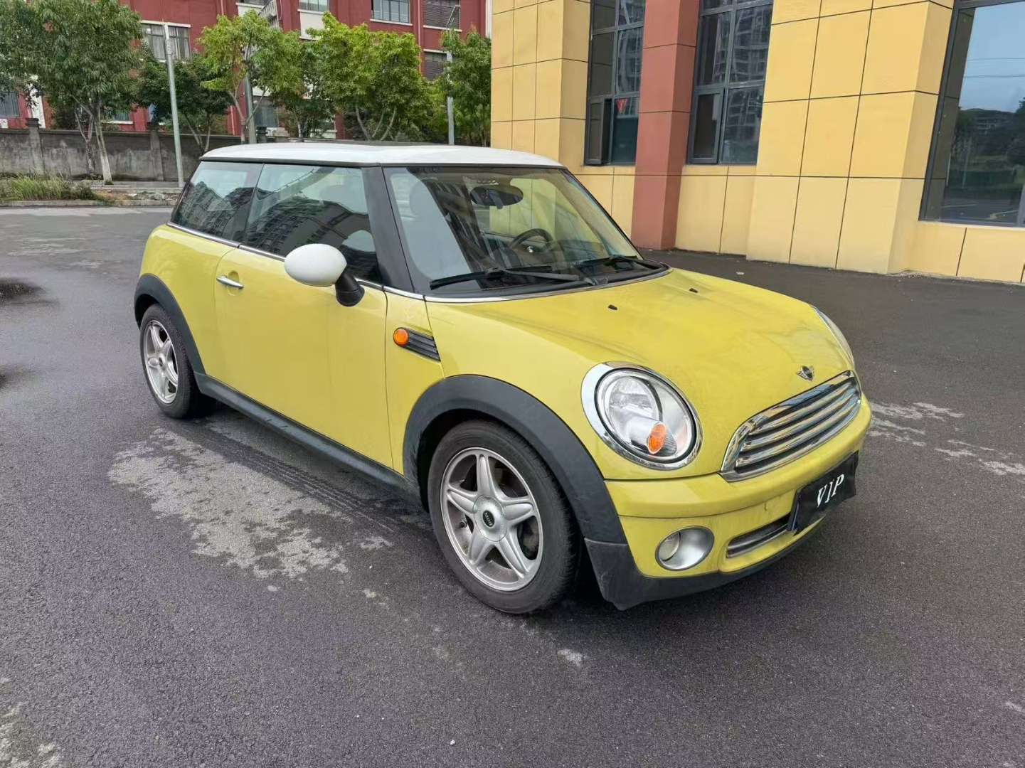 BMW MINI 2