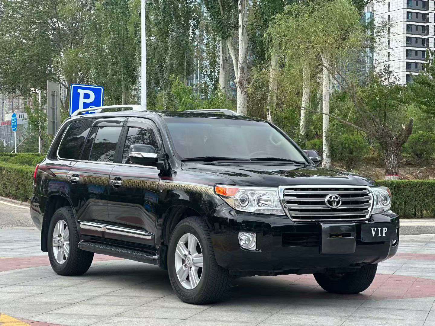 Lexus Land Cruiser Middle East Spec 5700 VX-R