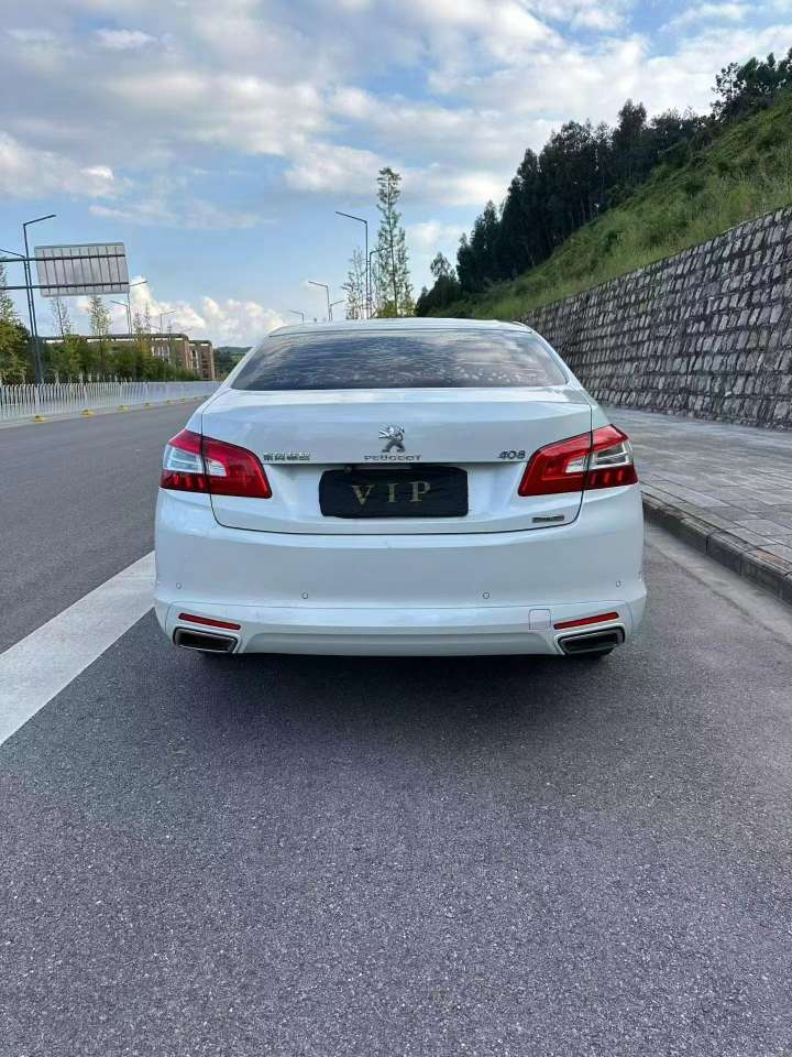 Peugeot 408 1.6T Automatic Luxury Edition 5