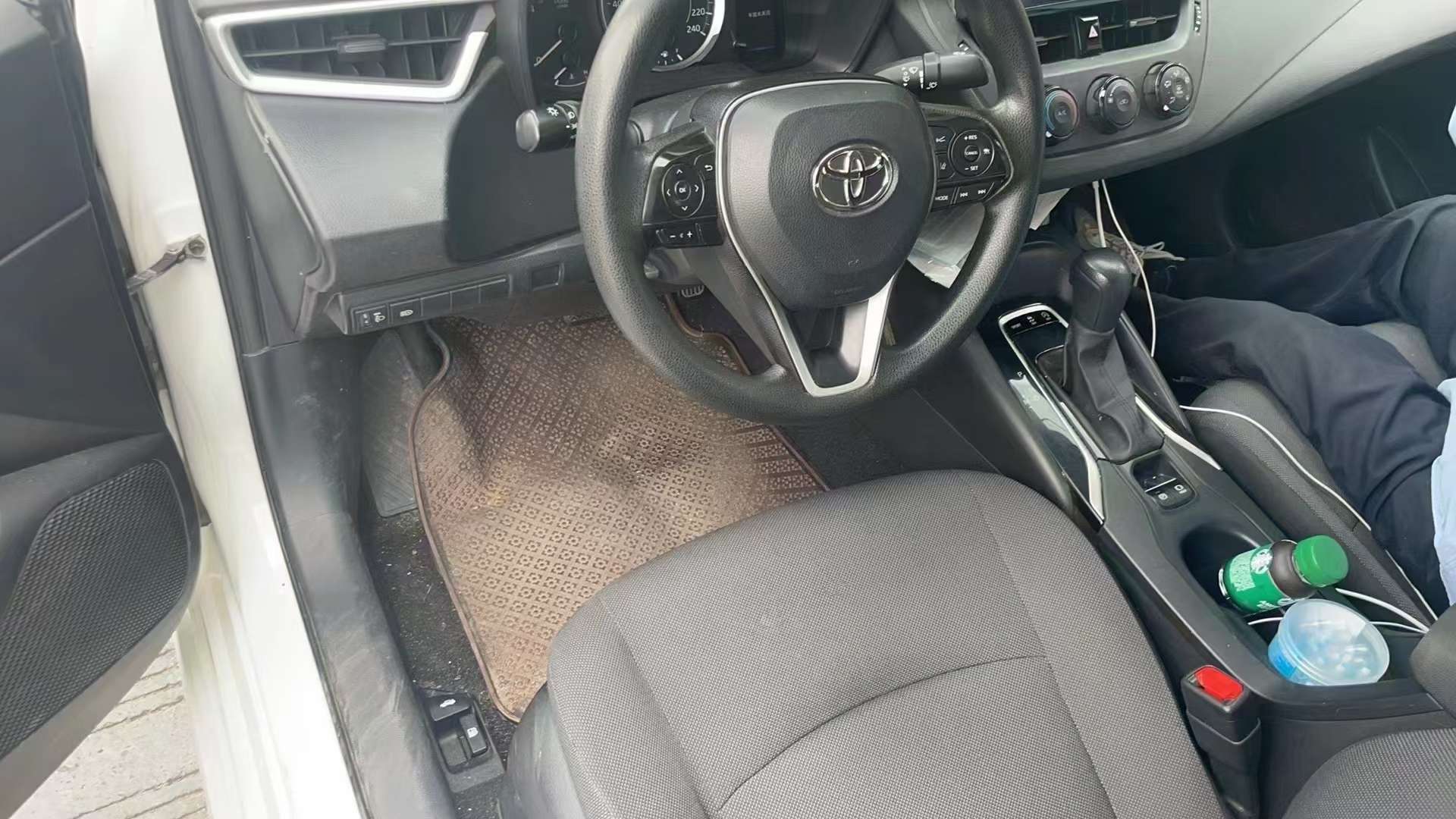 Toyota Corolla 1.8 Automatic No Sunroof 2