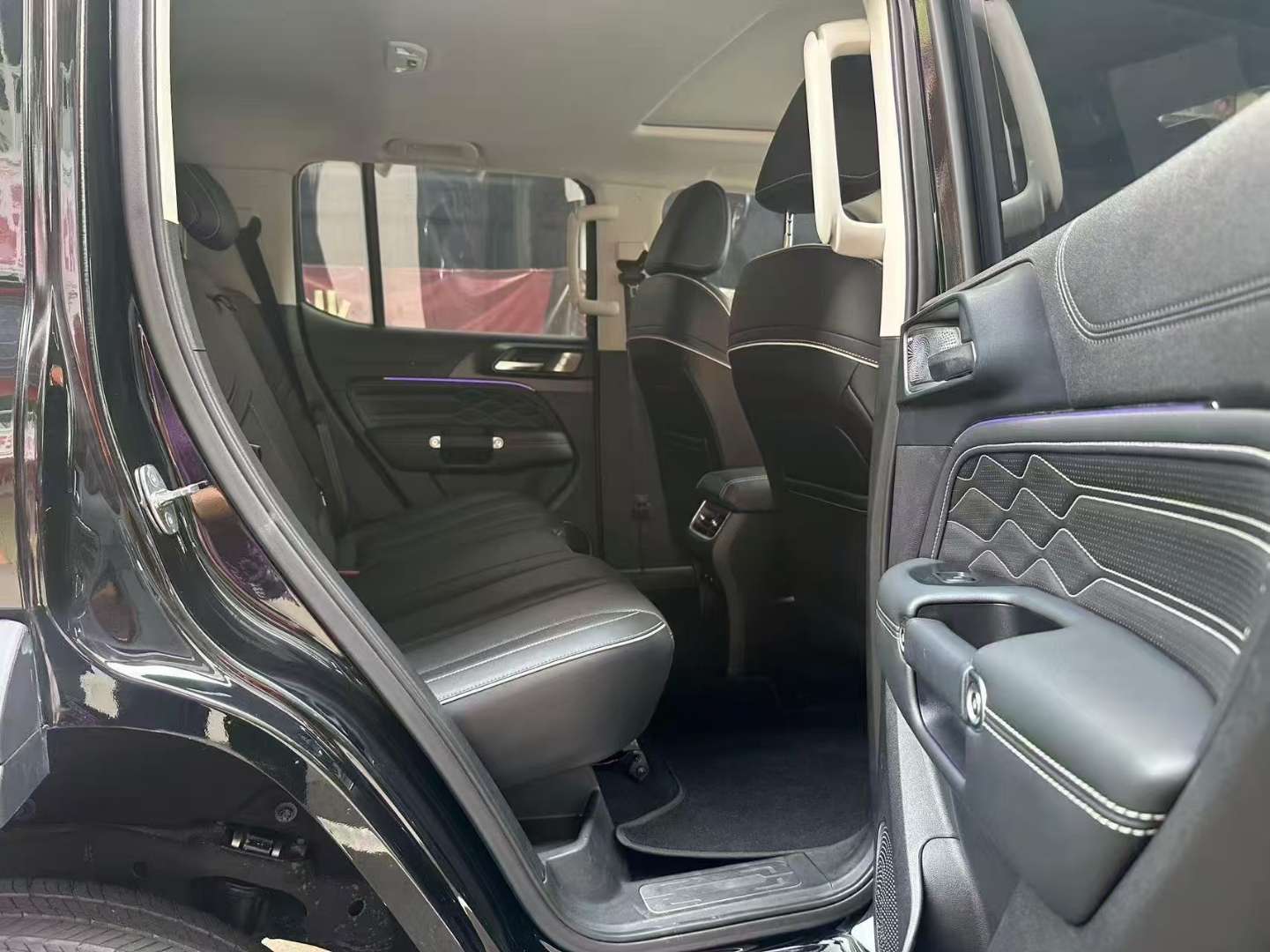 Tank 300 Conqueror 2.0T 4WD 8