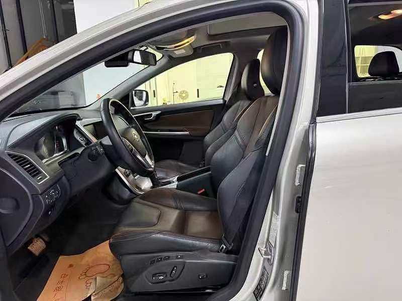Volvo XC60 2016 2.0T T5 AWD Ultimate 5