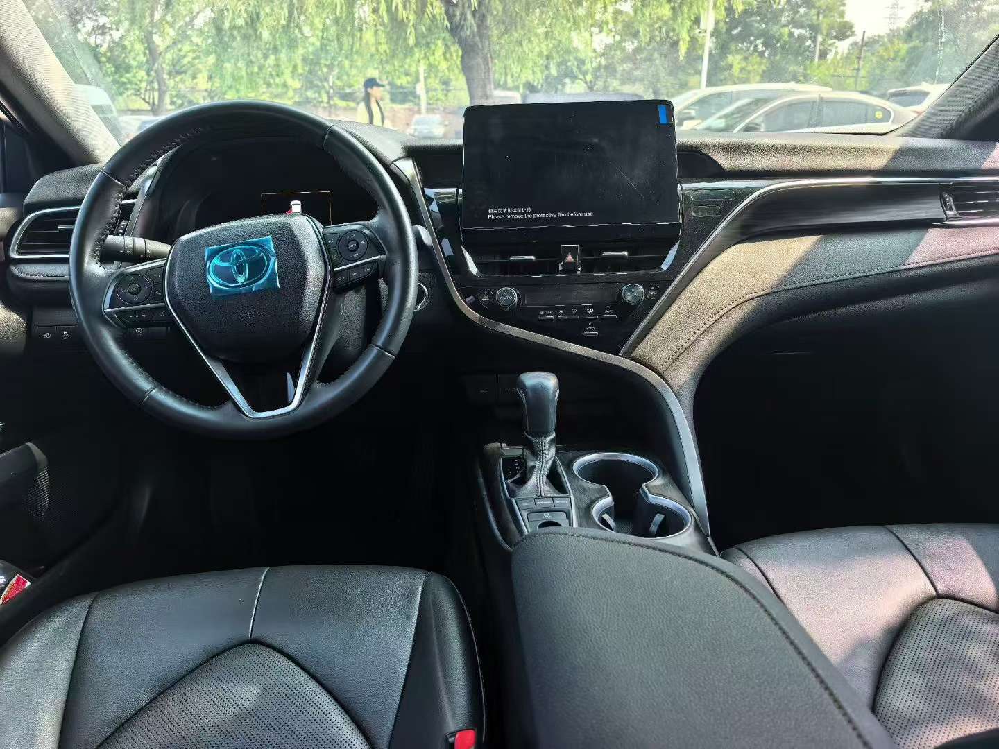 Toyota Camry 2.5 Luxury Edition 3