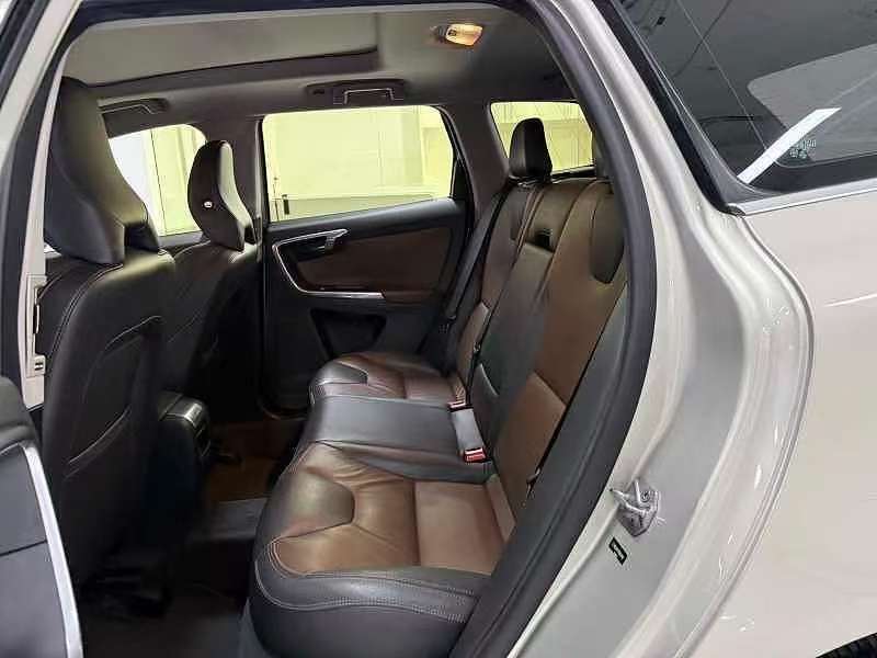 Volvo XC60 2016 2.0T T5 AWD Ultimate 6