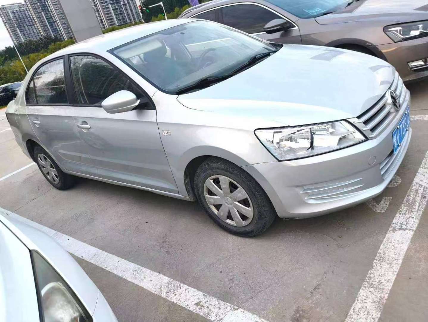 Volkswagen Santana 2013 1.6 Style Edition Automatic 4