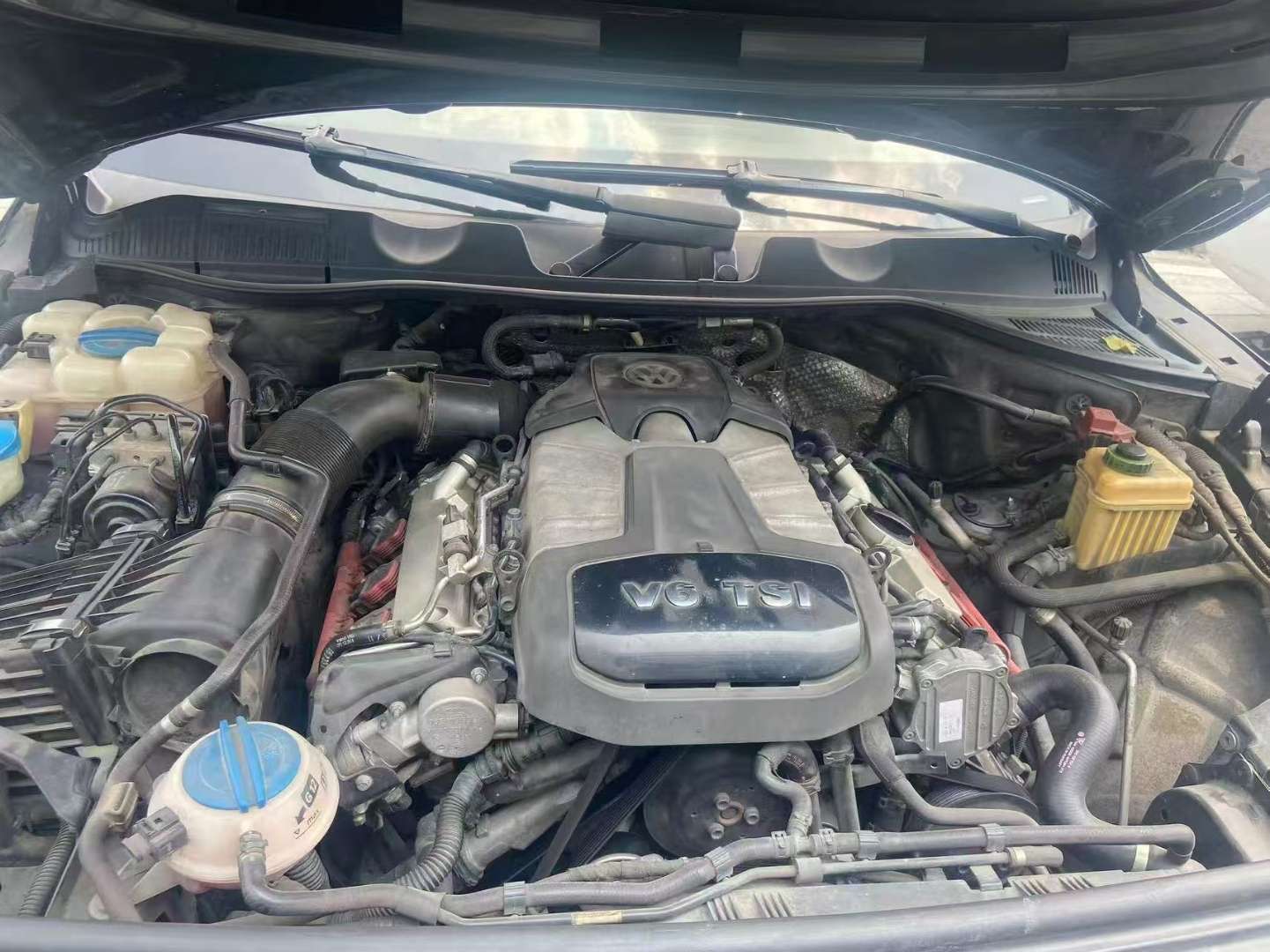 Volkswagen Touareg 3.0L High Trim 7