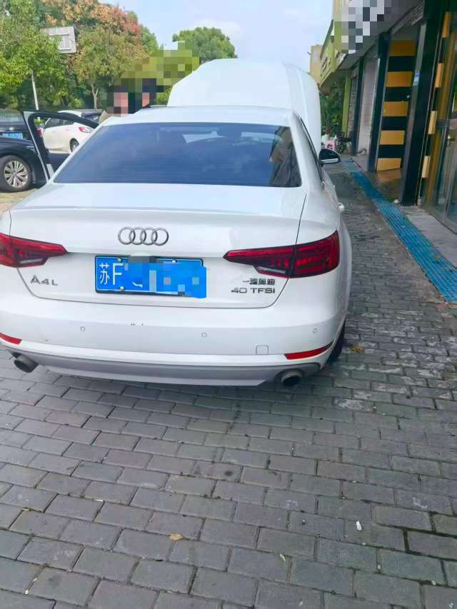 Audi A4L 2017 2.0T Automatic 2