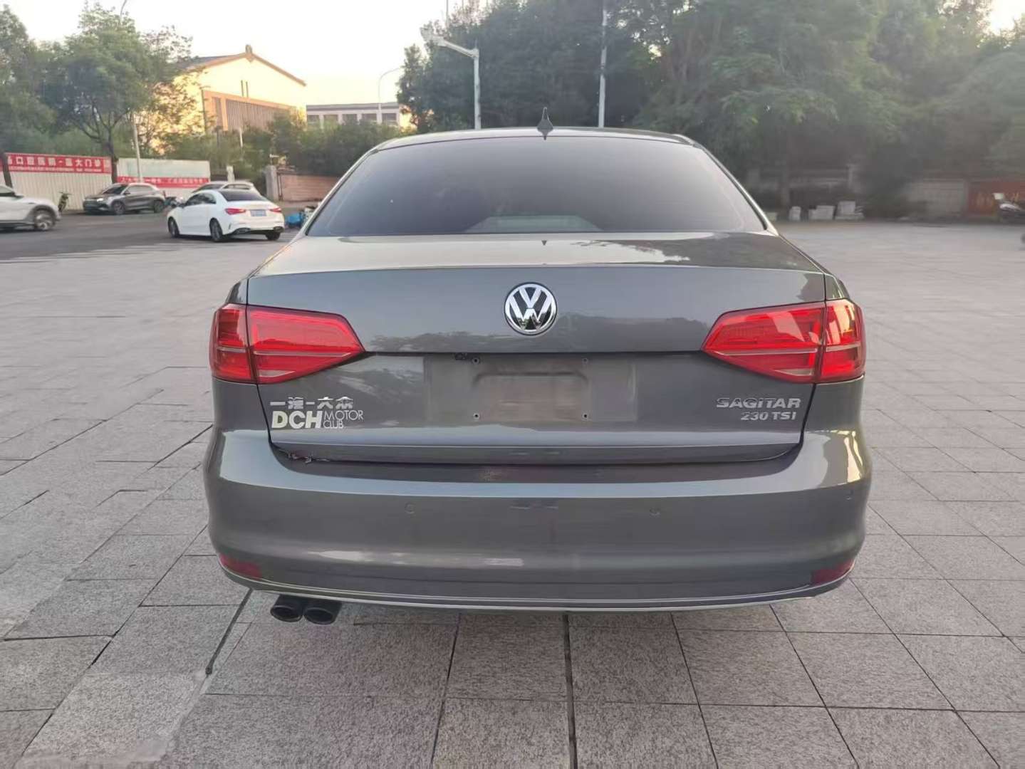 Volkswagen Sagitar 1.4T Automatic Luxury 4