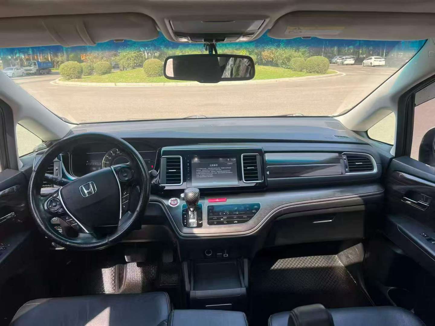 Honda Elysion 2.4L Luxury Edition 6